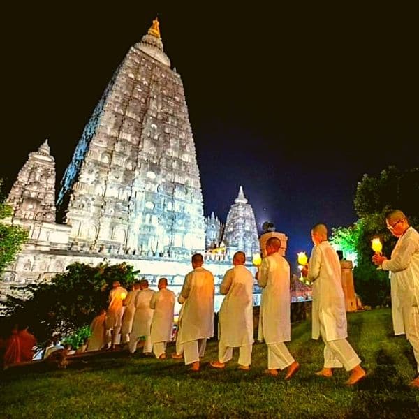 sarnath deer park sarnath in hindi sarnath tourist places sarnath buddha statue ashok pillar sarnath